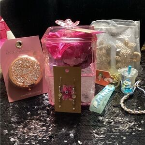 6PC BeautyBag/Pink and Gold Accessory Set